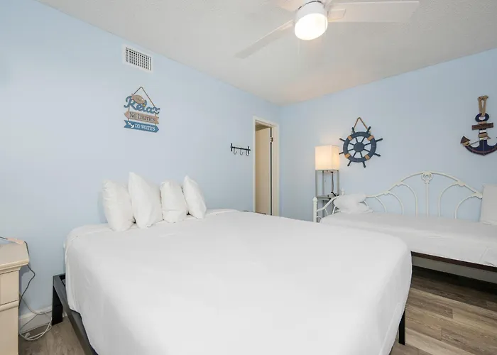 Apartment Island Winds West 473